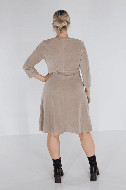 Elli klänning beige babycord 