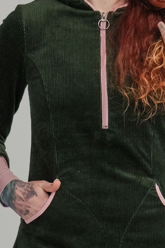 Bianca grön och rosa huvklänning