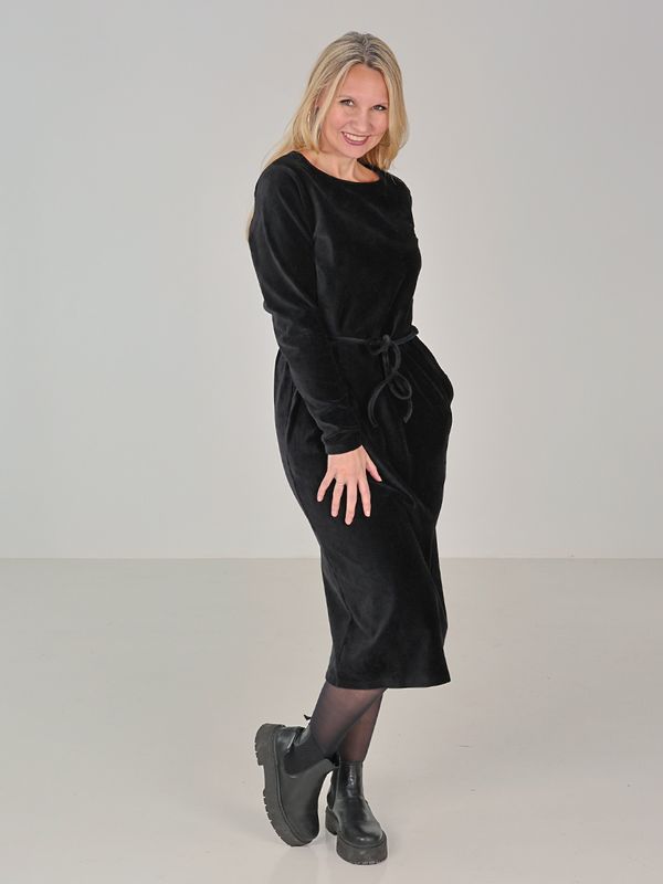 Chloe svart klänning i sammet