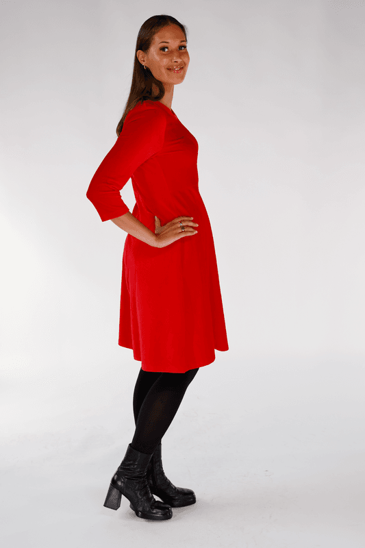 Elli klänning babycord röd