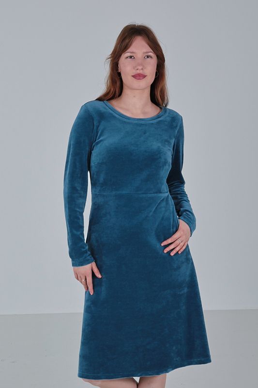 Barbro basklänning i dusty blue velour