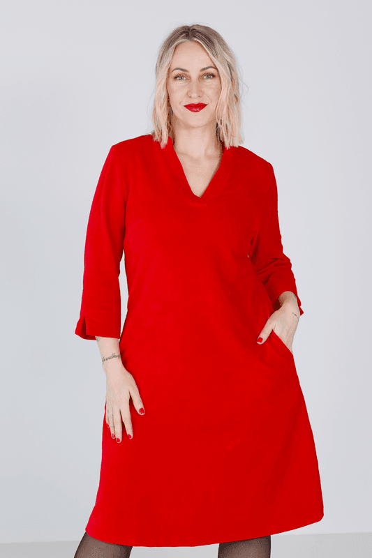 Saga röd velourklänning med fickor 