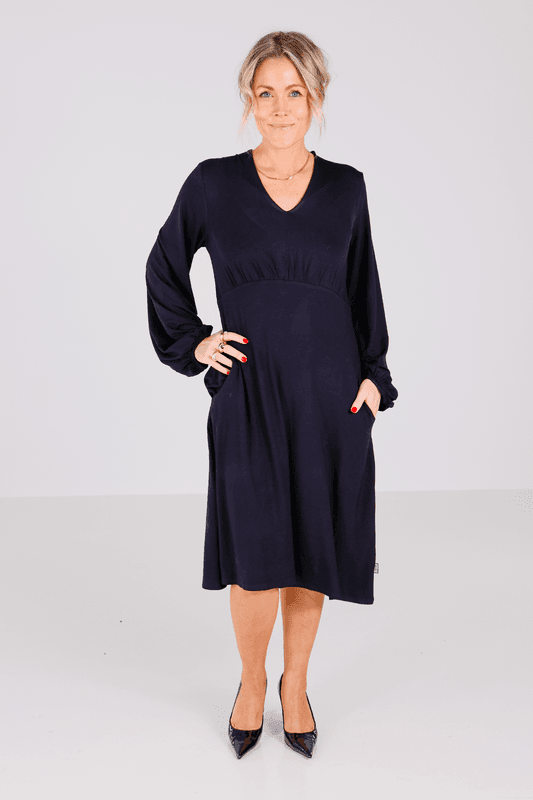 Ira svart bambus klänning 