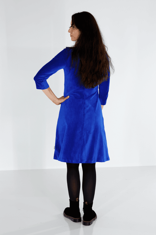 Elli klänning babycord blå 