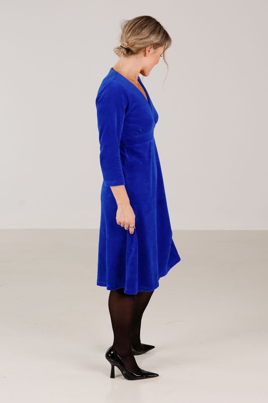 Hildur kungsblå velurklänning
