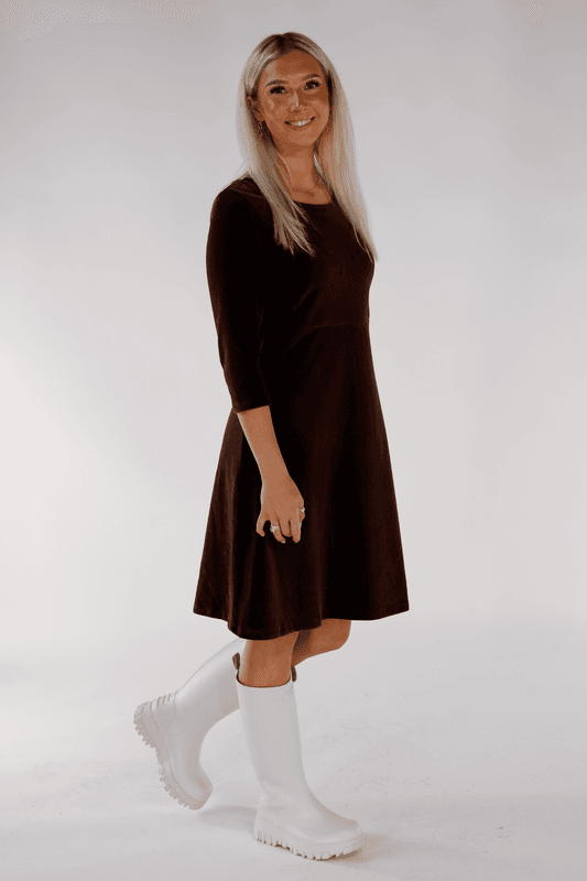 Elli klänning brun babycord 