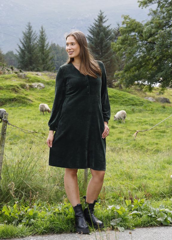 Janka kombogrön velourklänning